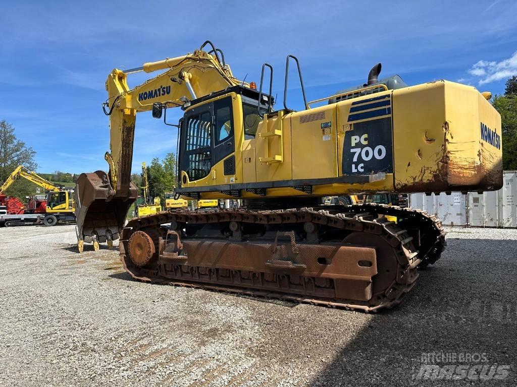 Komatsu PC 700 LC-8 حفارات زحافة