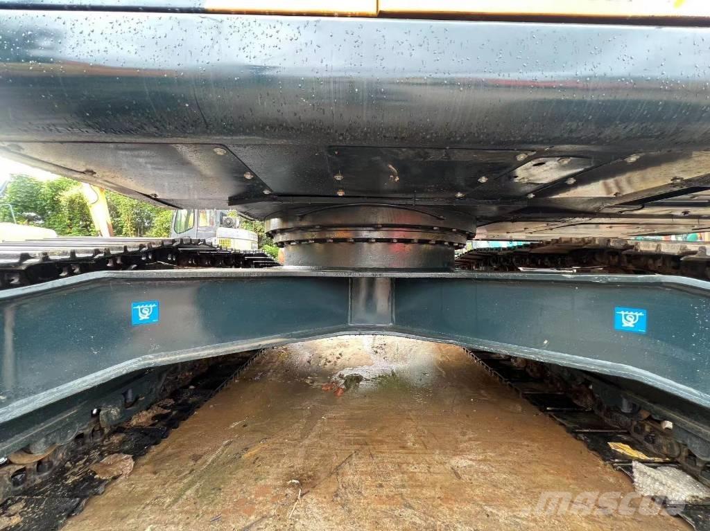 Hyundai 220 LC-9T حفارات زحافة