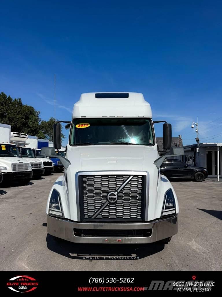 Volvo Commercial VNL وحدات الجر