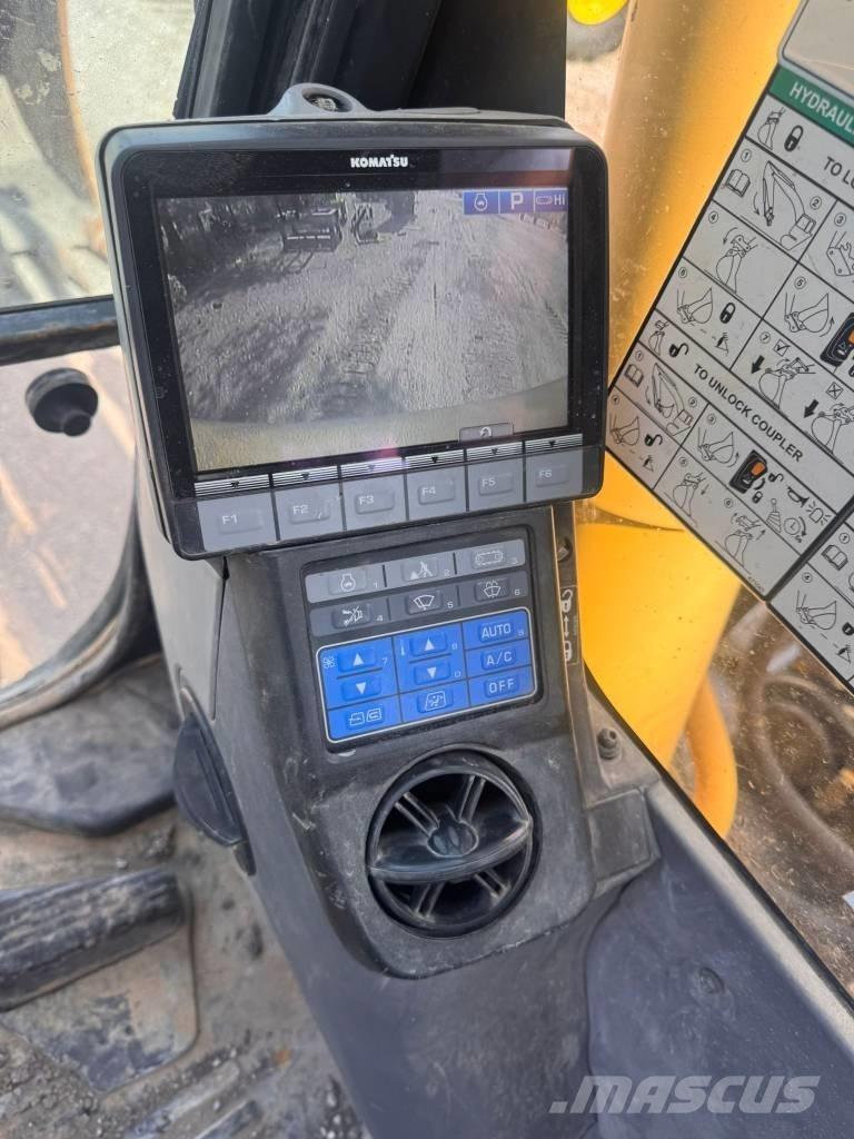 Komatsu PC 360 LC-10 حفارات زحافة