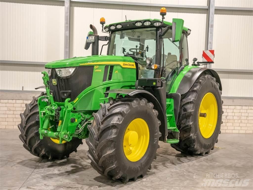 John Deere 6R215 الجرارات