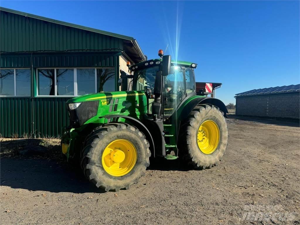 John Deere 6230R الجرارات