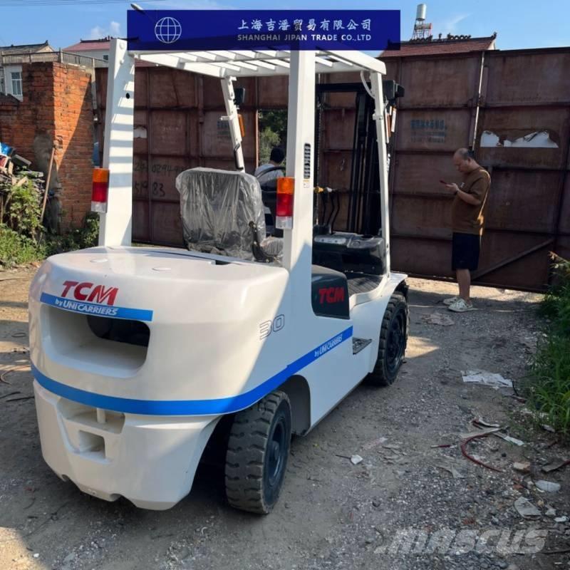TCM FD 30 شاحنات الديزل