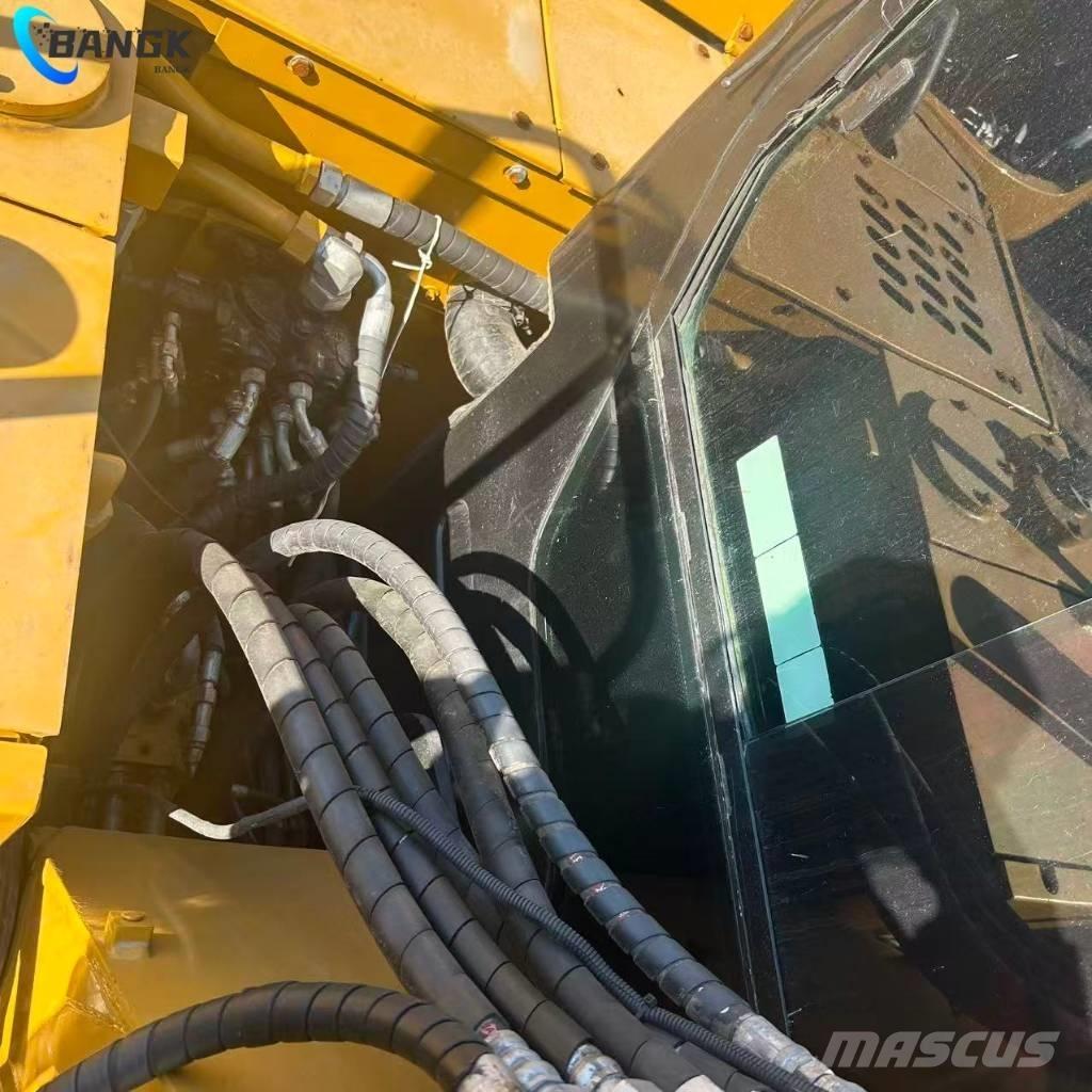 Sany SY 75 C حفارات زحافة