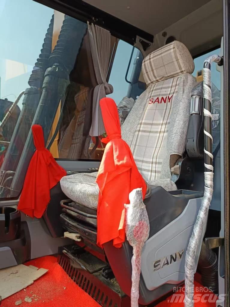 Sany SY 135 C حفارات زحافة