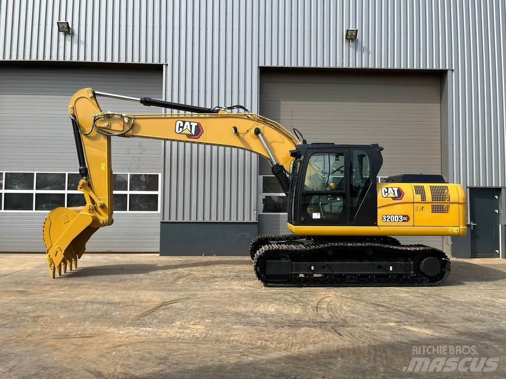 CAT 320D3 حفارات زحافة