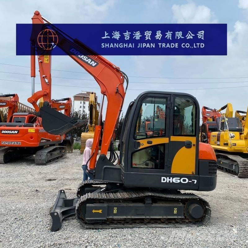Doosan DH 60 حفارات زحافة