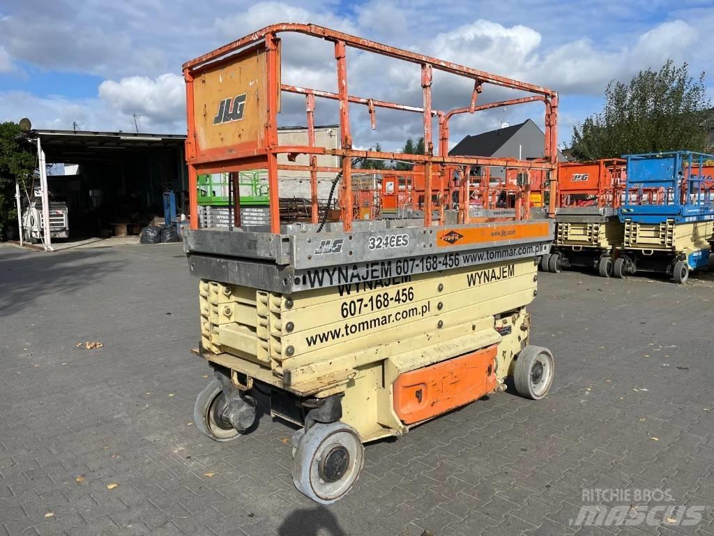 JLG 3246 ES رافعات مقصية الشكل