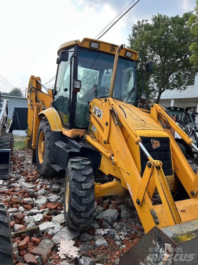 JCB 3 CX لوادر ذات جرافات عكسية