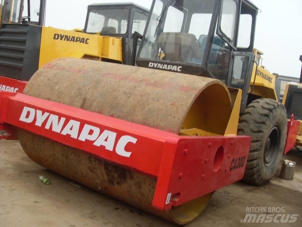 Dynapac CA 251 D مداحل أحادية الأسطوانة