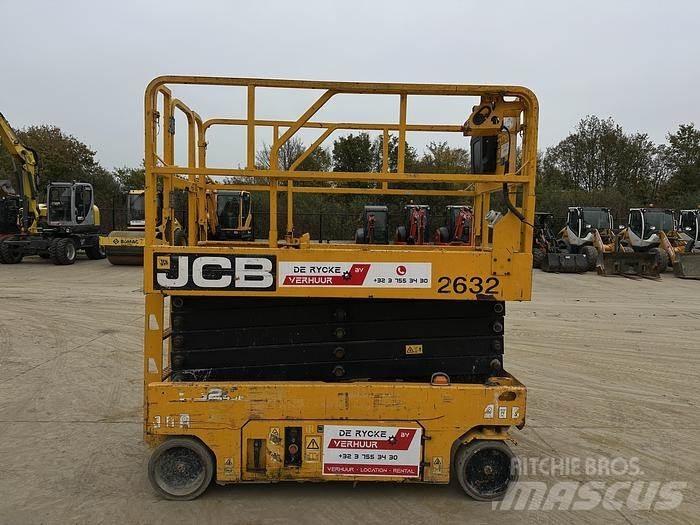JCB S3246E رافعات ومنصات أخرى