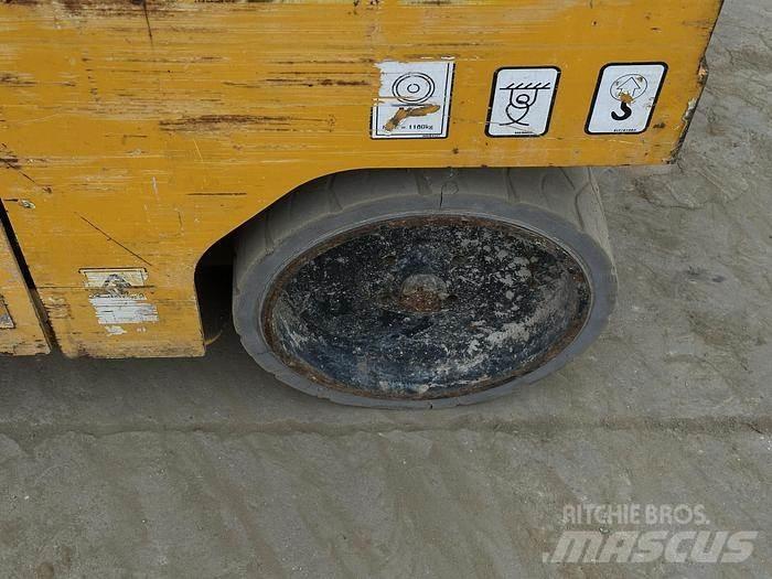 JCB S3246E رافعات ومنصات أخرى