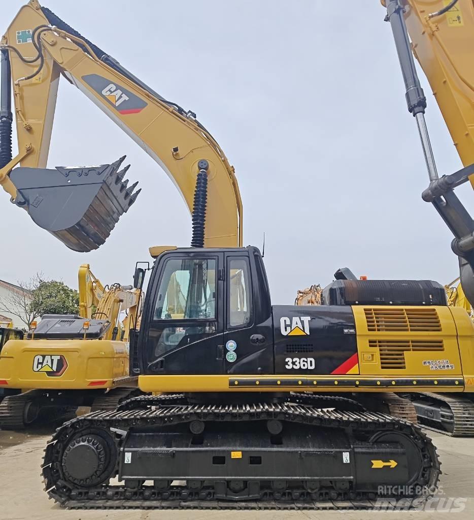 CAT 336 D حفارات زحافة