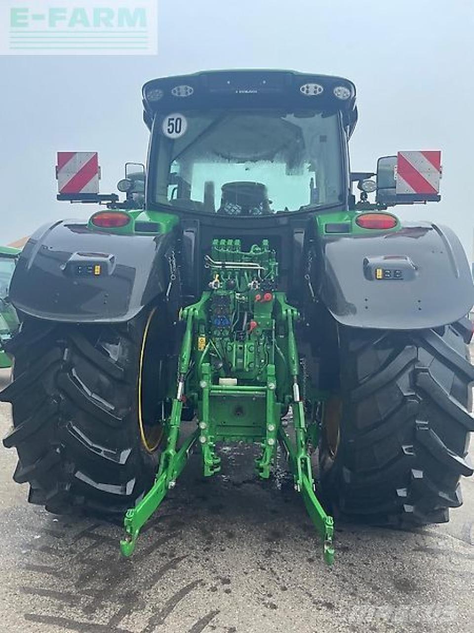 John Deere 6r 215 الجرارات