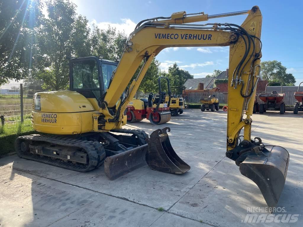 Komatsu PC 80 MR-5 حفارات وسط 7 طن - 12 طن