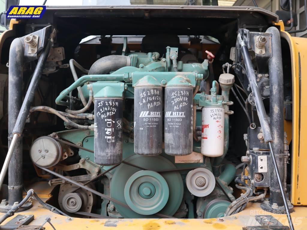 Volvo A 25 D ساحبات مفصلية