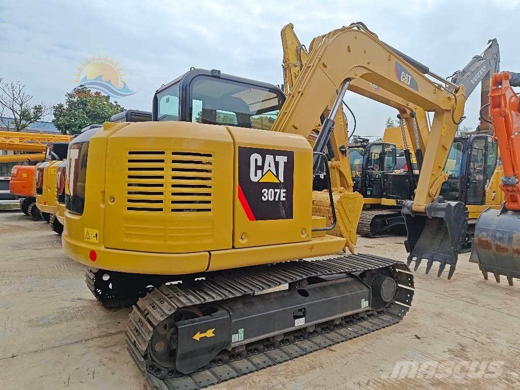 CAT 307E حفارات زحافة