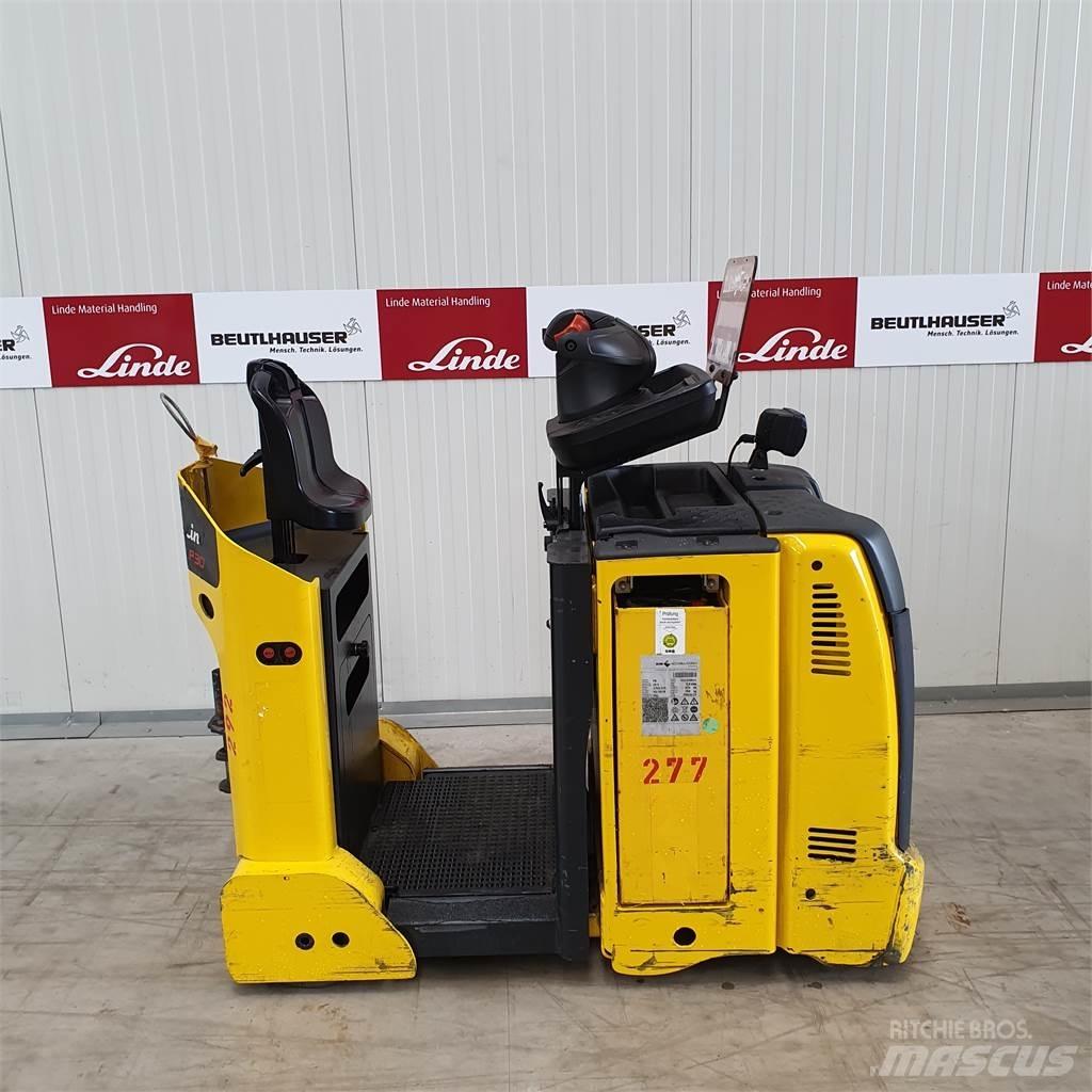 Linde P30C شاحنة قاطرة