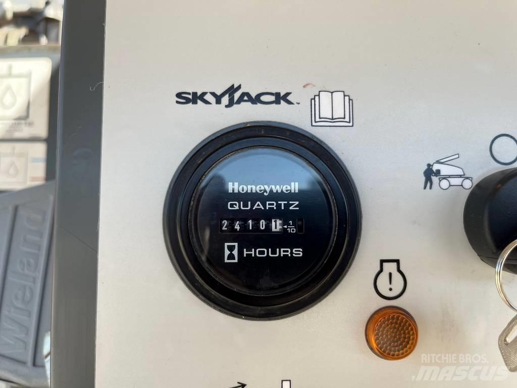 SkyJack SJ63AJ رافعات سلة مفصلية