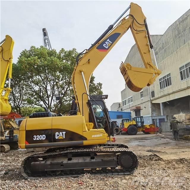 CAT 320D حفارات زحافة