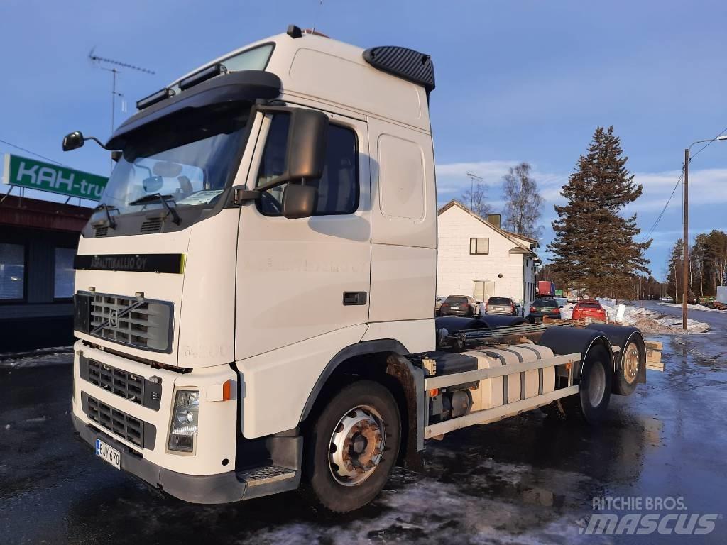 Volvo FH 13 440 شاحنات بمقصورة وهيكل