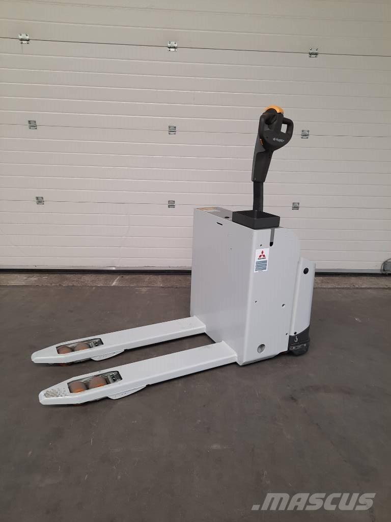 UniCarriers PLL180 معدات الرفع منخفض المستوى