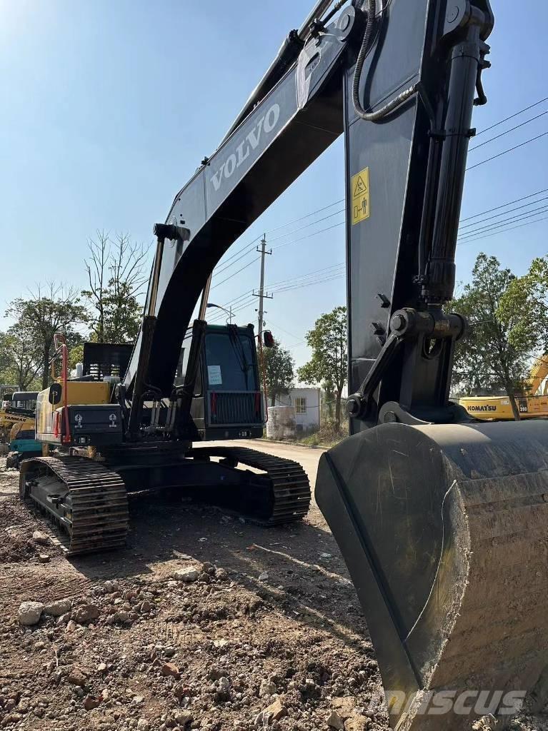 Volvo EC290 حفارات زحافة