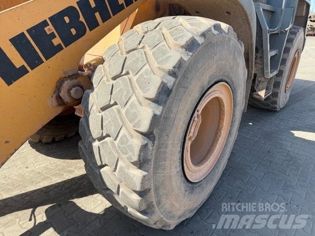 Liebherr L 550 لوادر بعجل