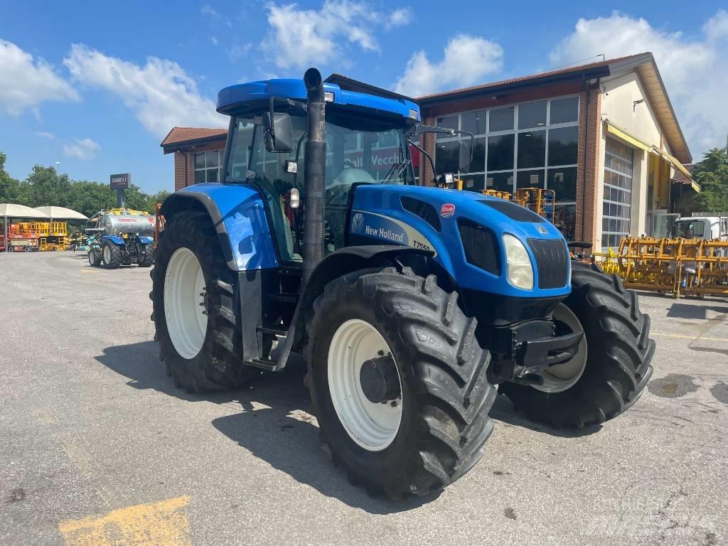 New Holland T 7550 الجرارات