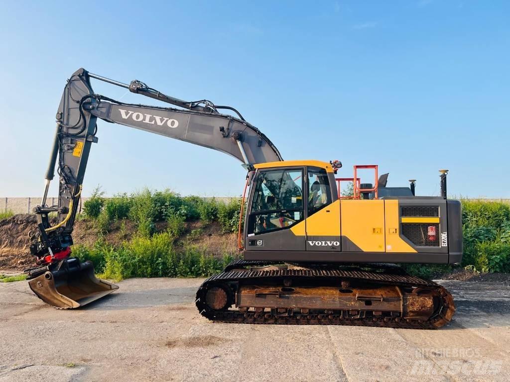 Volvo EC 220 حفارات زحافة