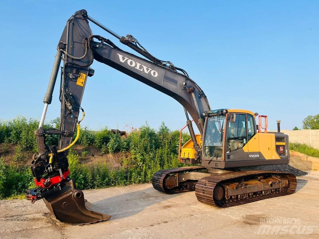 Volvo EC 220 حفارات زحافة