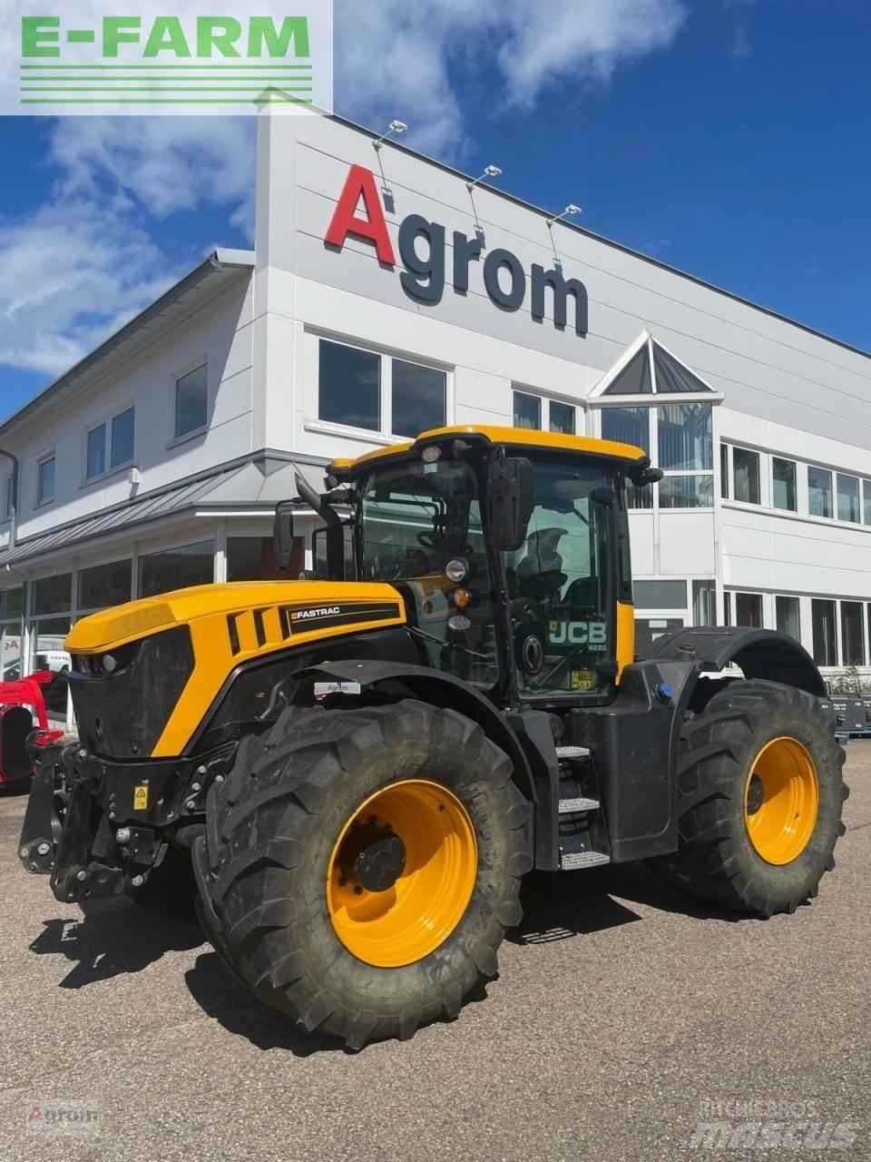 JCB fastrac 4220 الجرارات