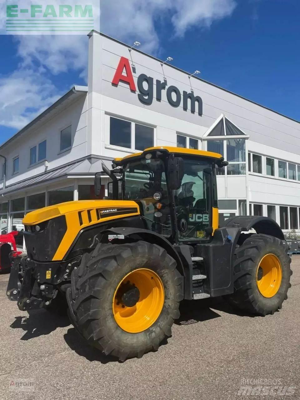 JCB fastrac 4220 الجرارات