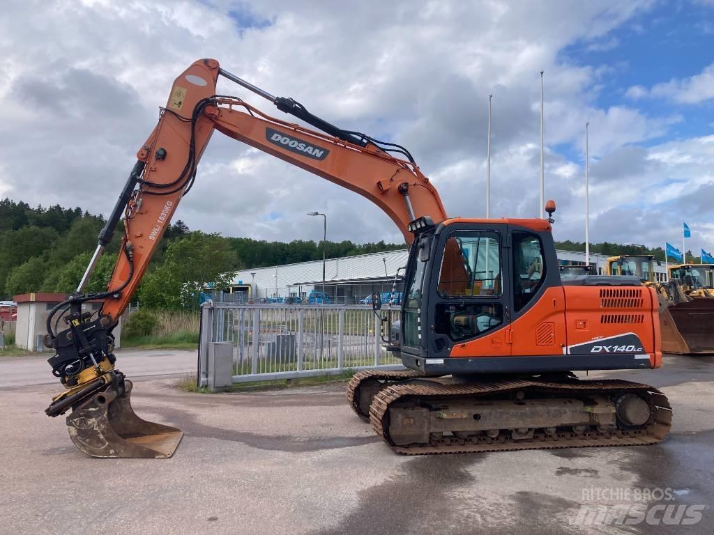 Doosan DX 140 LC-3 حفارات زحافة