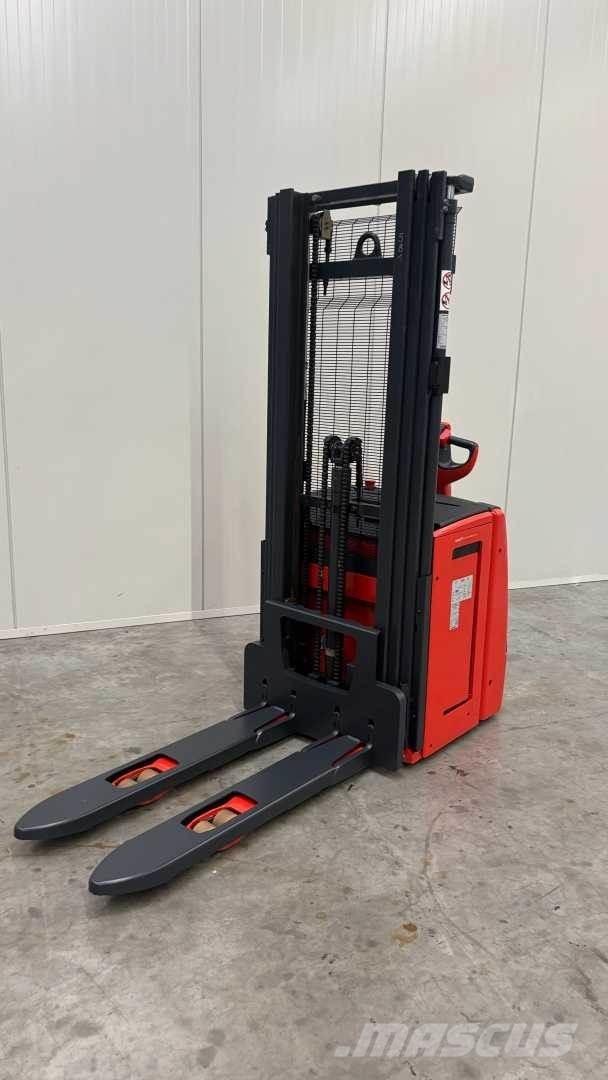 Linde L14 معدات التكديس الجوالة