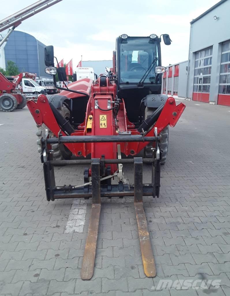 JCB 540-140 مناولات متداخلة
