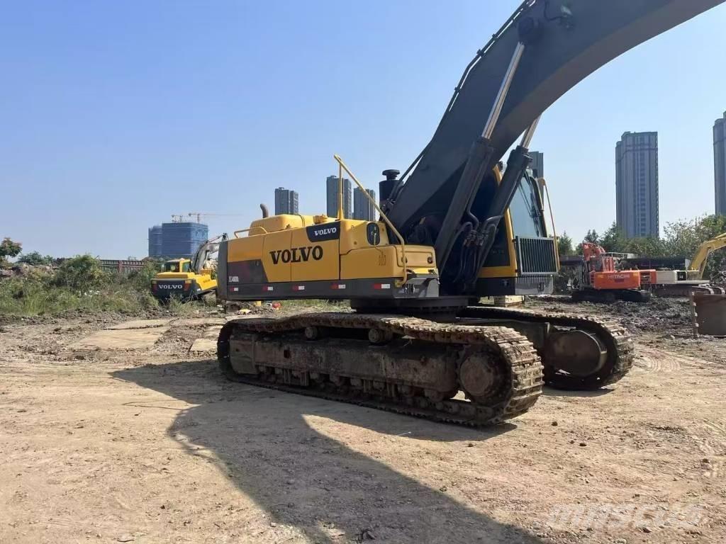 Volvo EC 460 B LC حفارات زحافة