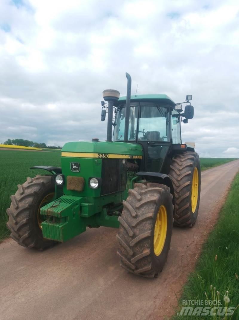 John Deere 3350 الجرارات