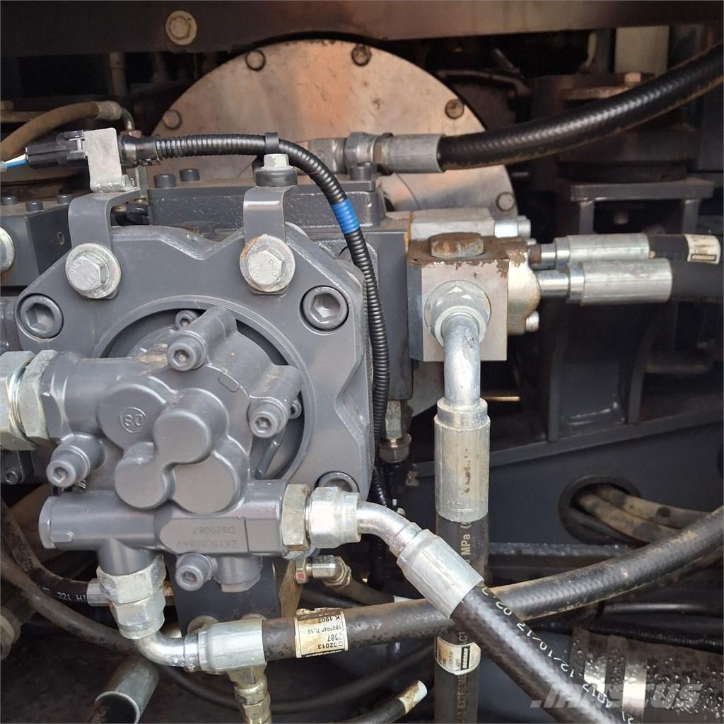 Doosan DX140LC حفارات زحافة