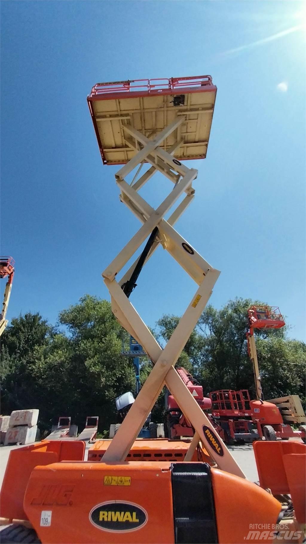 JLG 3394RT رافعات مقصية الشكل