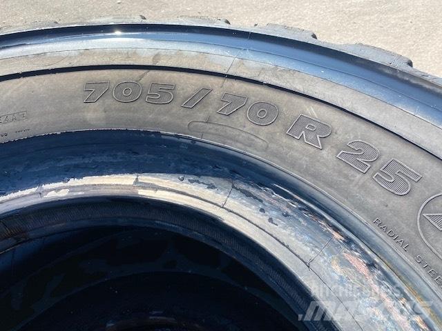 Michelin 705/70 R25 الإطارات والعجلات والحافات