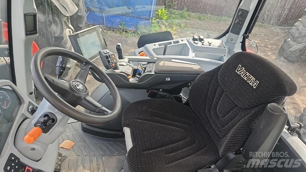 Valtra N 174 الجرارات