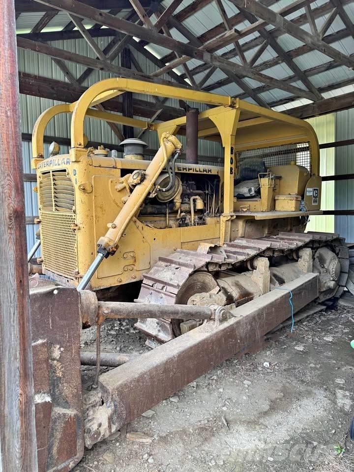 CAT D 8 H بلدوزرات مجنزرة