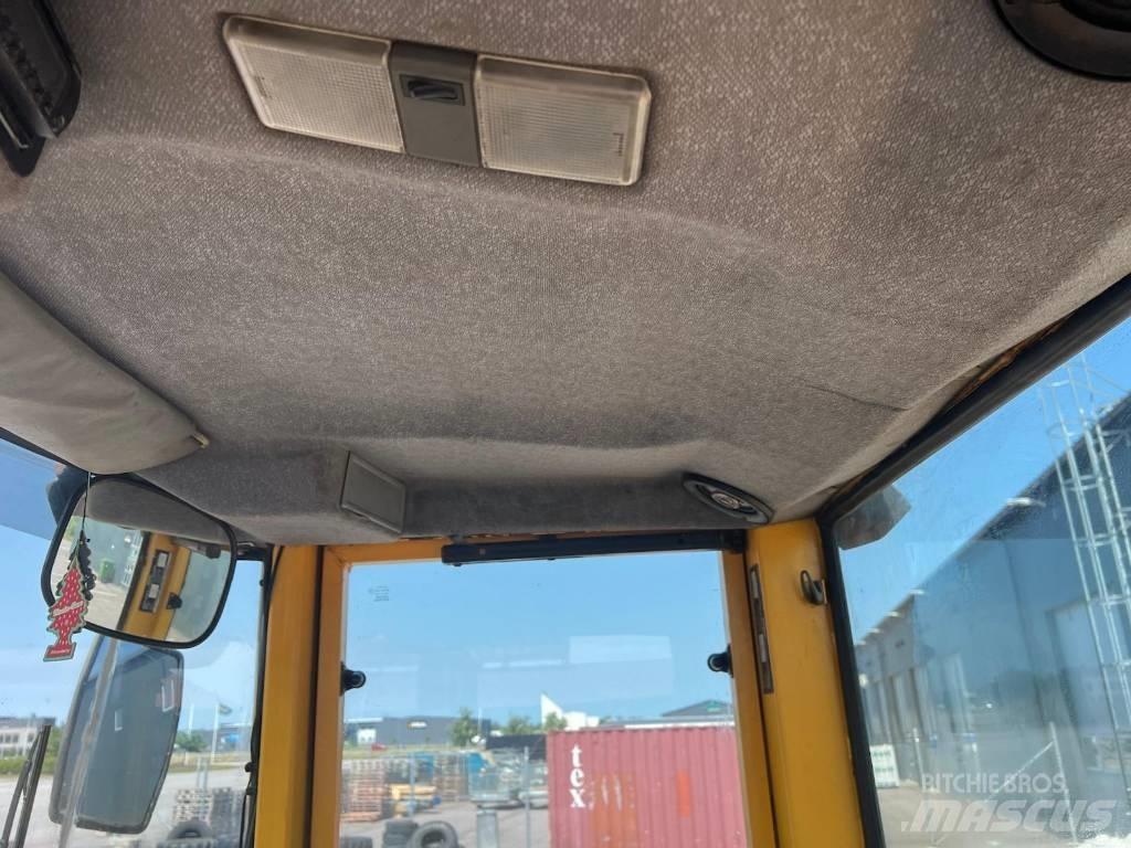 Volvo L 70 C لوادر بعجل