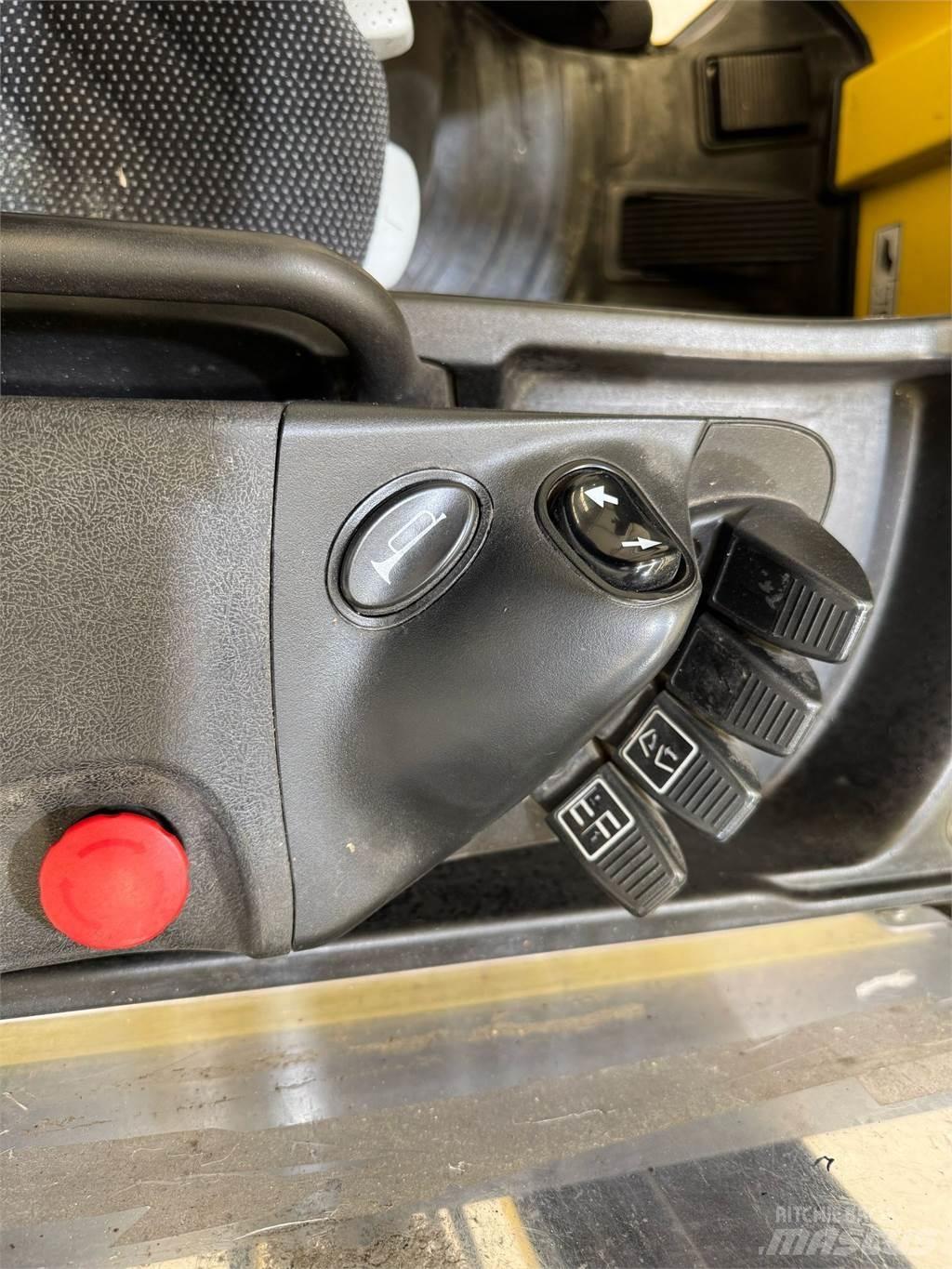 Hyster R1 6 شاحنة مناولة