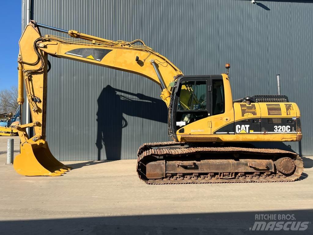 CAT 320C L حفارات زحافة