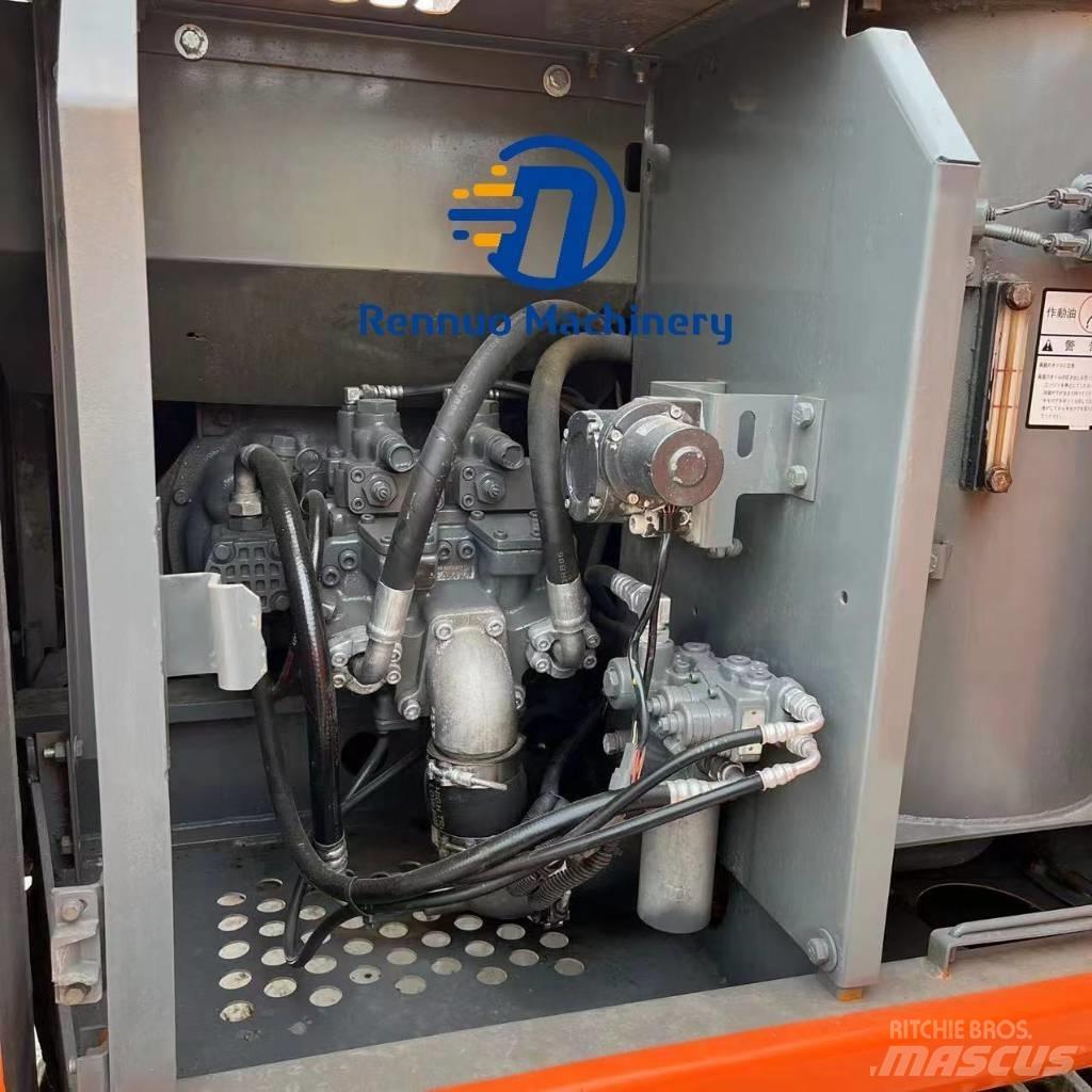 Hitachi EX 120 حفارات زحافة