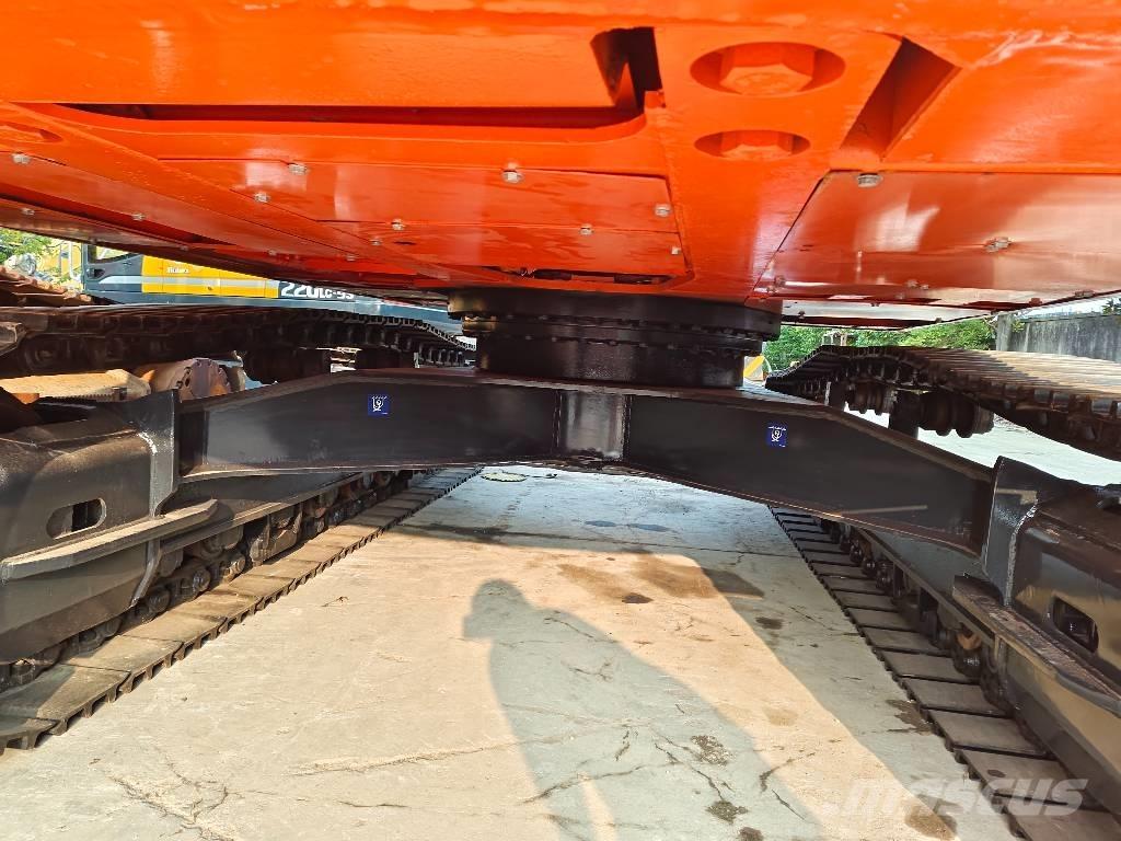 Doosan DX 300 LC حفارات زحافة