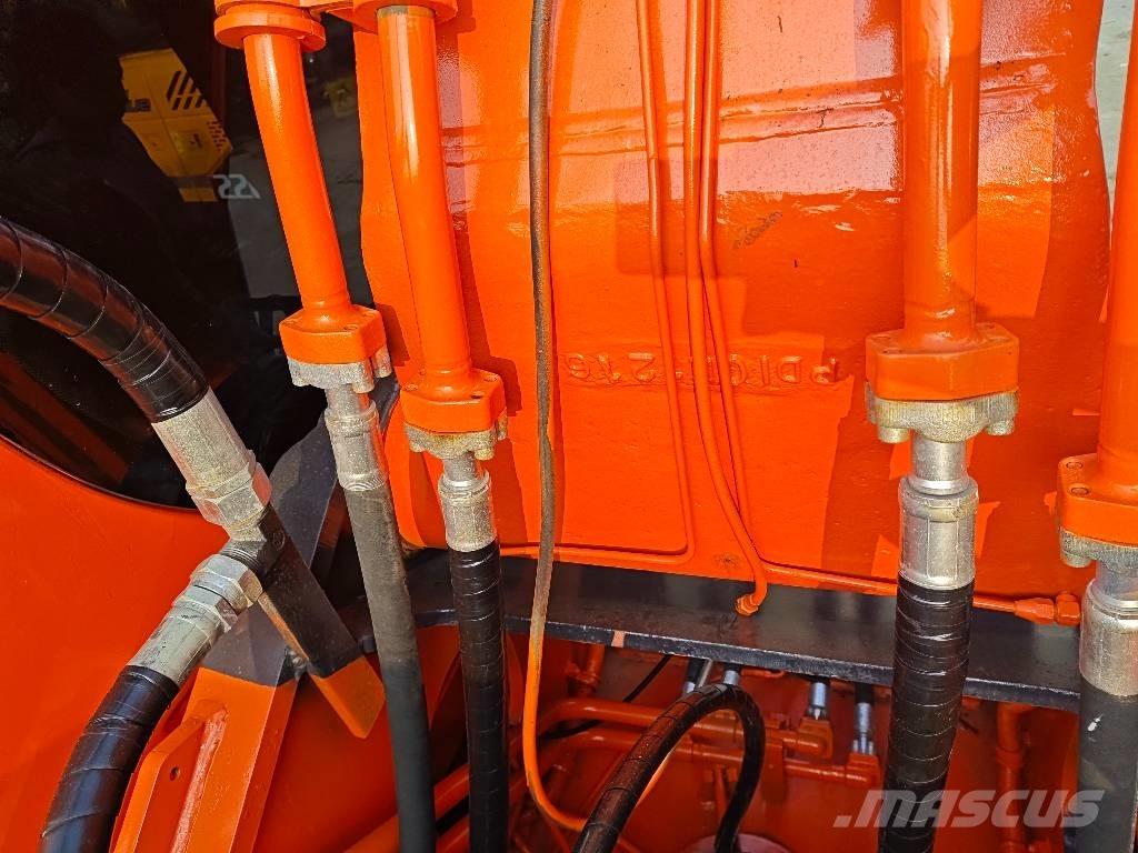 Doosan DX 300 LC حفارات زحافة