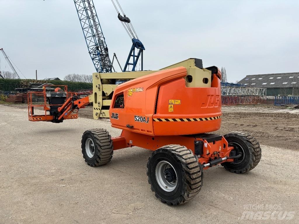 JLG 520 AJ رافعات سلة مفصلية